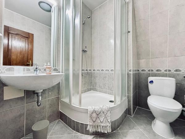 Poet's Theme Room, Free Parking : photo 10 de la chambre appartement 1 chambre