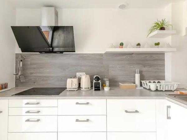 Maisonnette avec terrasse : photo 9 de la chambre suite familiale