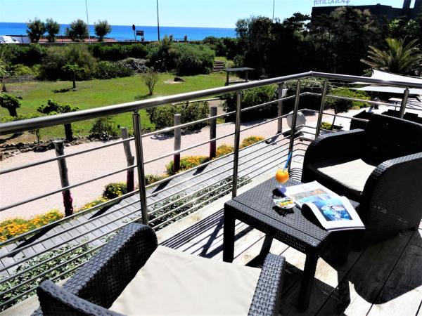 Hôtel de la Vierge Noire : photo 4 de la chambre chambre double avec balcon - vue sur mer