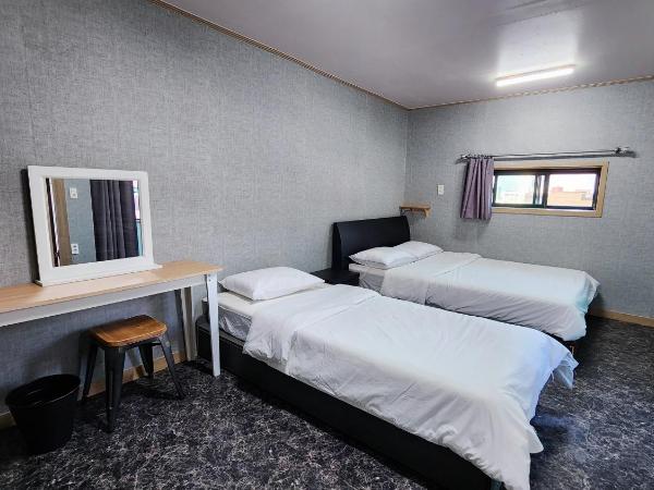 1012 House Namsan : photo 6 de la chambre chambre triple