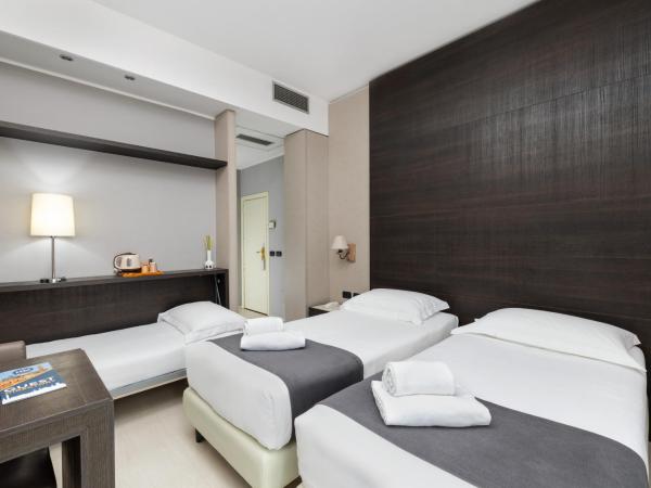 Hotel Maggiore : photo 1 de la chambre chambre triple