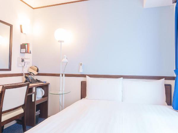 Toyoko Inn Shin-Osaka-eki Higashi-guchi : photo 2 de la chambre chambre double - fumeurs