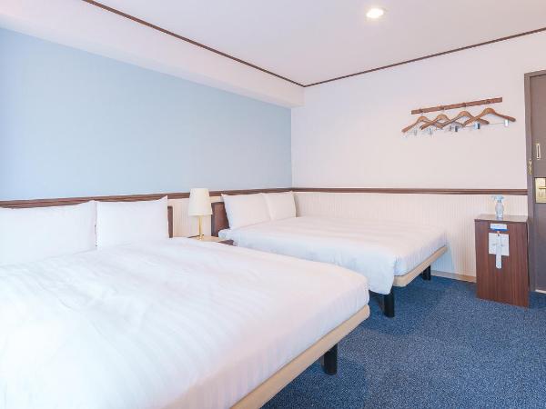 Toyoko Inn Shin-Osaka-eki Higashi-guchi : photo 1 de la chambre chambre lits jumeaux supérieure - fumeurs