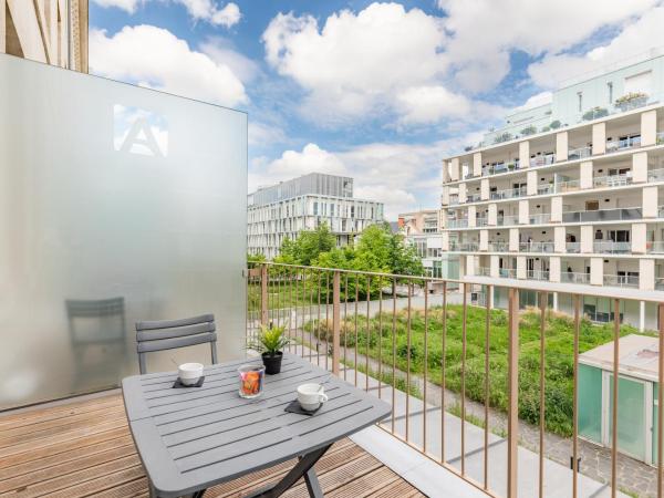 Appart'City Confort Reims Centre : photo 5 de la chambre appartement avec terrasse