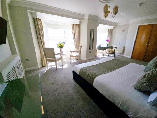 Legends Hotel : photo 3 de la chambre chambre lit king-size supérieure - vue sur mer