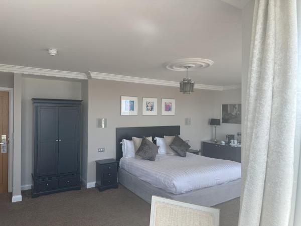 Legends Hotel : photo 6 de la chambre chambre lit king-size supérieure - vue sur mer