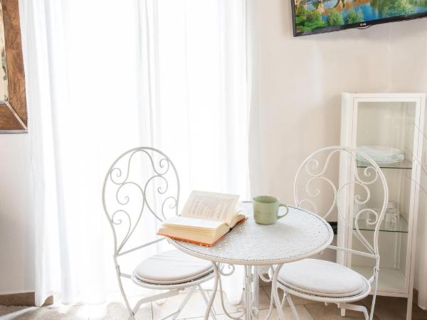 Brennero Apartments : photo 2 de la chambre studio avec balcon