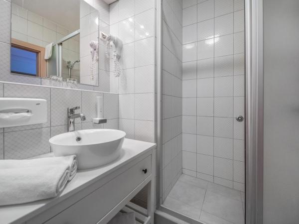 Corvin Hotel Budapest Sissi Wing : photo 9 de la chambre chambre double supérieure