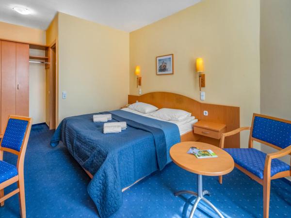 Corvin Hotel Budapest Sissi Wing : photo 4 de la chambre chambre double standard