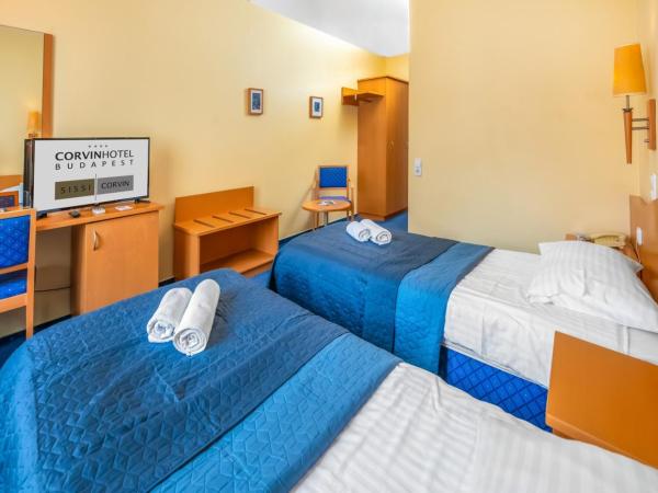 Corvin Hotel Budapest Sissi Wing : photo 5 de la chambre chambre lits jumeaux standard