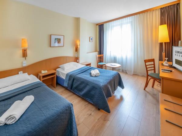 Corvin Hotel Budapest Sissi Wing : photo 2 de la chambre chambre lits jumeaux standard