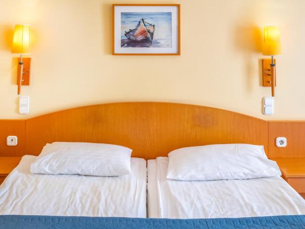 Corvin Hotel Budapest Sissi Wing : photo 7 de la chambre chambre double standard