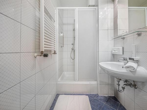 Corvin Hotel Budapest Sissi Wing : photo 3 de la chambre chambre simple