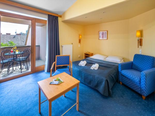 Corvin Hotel Budapest Sissi Wing : photo 2 de la chambre suite