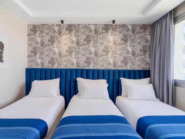 Kenzi Solazur : photo 3 de la chambre chambre triple supérieure