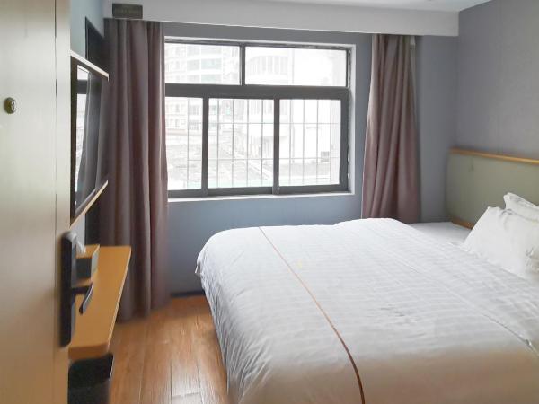 Lanerz Hotel - Shenzhen Futian District Huaqiang Road Metro Station : photo 1 de la chambre chambre supérieure lit queen-size