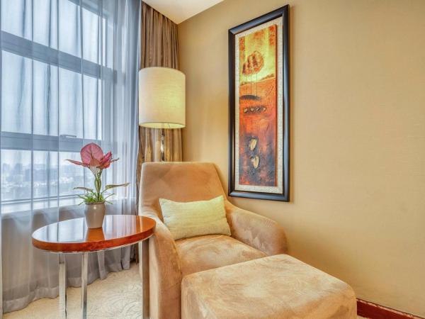 Hangzhou HaiWaiHai Crown Hotel : photo 2 de la chambre chambre supérieure lit queen-size