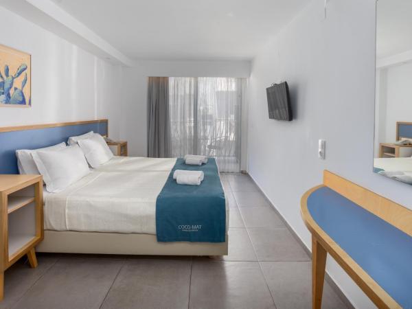 Alia Beach Hotel by Estia : photo 1 de la chambre chambre double standard - vue latérale sur mer