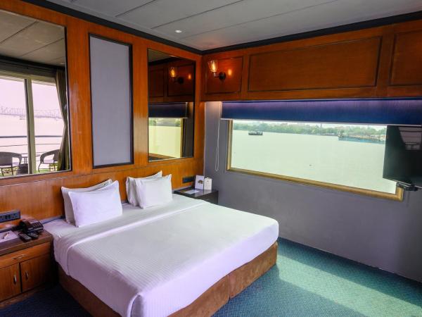 Polo Floatel Kolkata : photo 2 de la chambre suite junior avec balcon