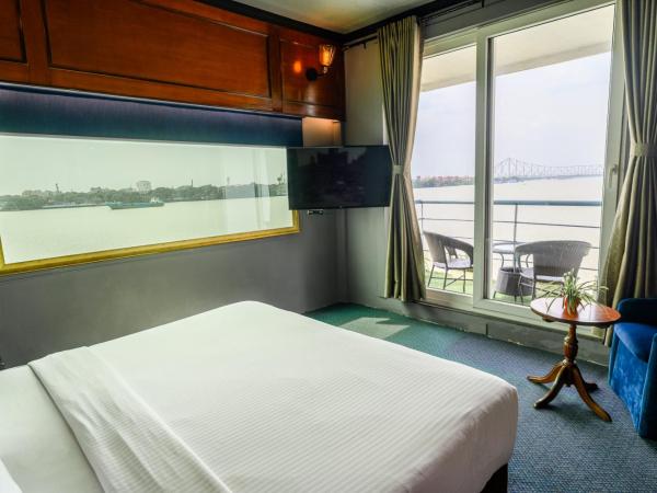 Polo Floatel Kolkata : photo 3 de la chambre suite junior avec balcon