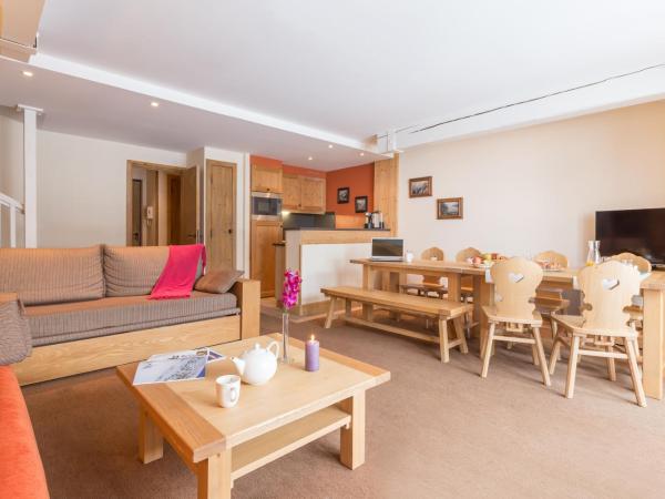 Résidence Pierre & Vacances Premium Les Chalets du Forum : photo 3 de la chambre two-bedroom duplex apartment with 2 sleeping alcove and balcony (10 people)