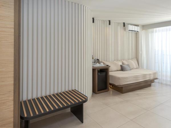 Alia Beach Hotel by Estia : photo 8 de la chambre suite supérieure - vue sur mer