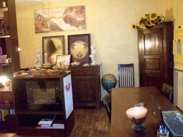 Bed & Breakfast A San Siro 75 : photo 1 de la chambre chambre double avec salle de bains privative interne