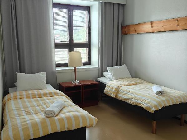 Majoitus Fox : photo 1 de la chambre chambre lits jumeaux avec salle de bains commune