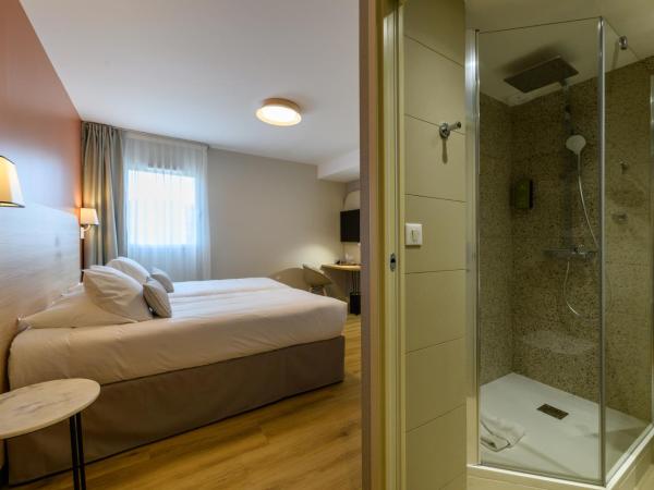 Residence de Tourisme Ajaccio Amirauté : photo 8 de la chambre appartement 2 chambres avec 2 salles de bains