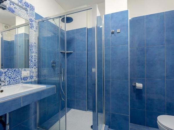 Napolit'amo Hotel Medina : photo 10 de la chambre chambre double ou lits jumeaux - vue sur ville