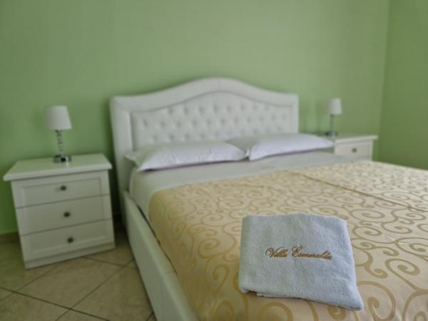 VILLA ESMERALDA : photo 3 de la chambre chambre double deluxe - vue sur mer