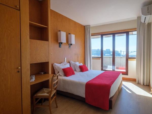 Vilar Oporto Hotel : photo 10 de la chambre chambre lits jumeaux avec terrasse