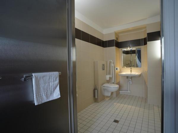Anaïs Hôtel Bourges Nord Saint-Doulchard : photo 2 de la chambre chambre double - accessible aux personnes à mobilité réduite