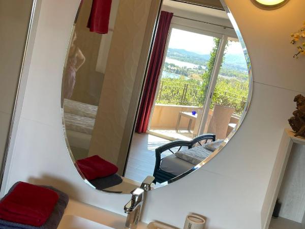 U Paradisu B&B : photo 7 de la chambre chambre double avec balcon - vue sur mer