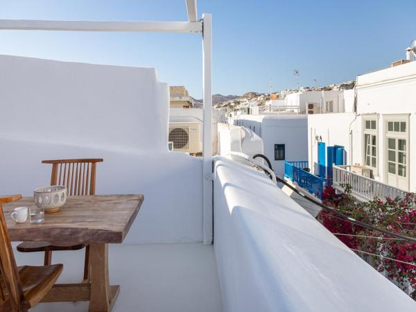 Lotus iΝ & Aroma iN , Mykonos Town : photo 9 de la chambre chambre double deluxe avec balcon