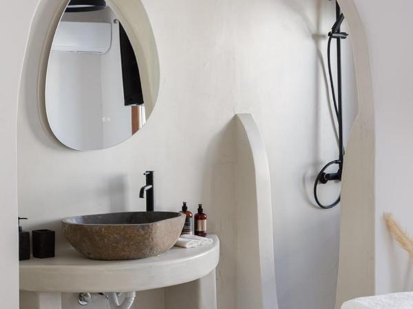 Lotus iΝ & Aroma iN , Mykonos Town : photo 7 de la chambre chambre double deluxe avec balcon