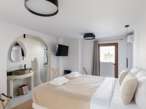 Lotus iΝ & Aroma iN , Mykonos Town : photo 6 de la chambre chambre double deluxe avec balcon