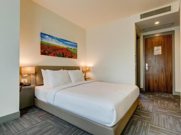 Plus Hotel Bostanci Atasehir : photo 1 de la chambre chambre familiale