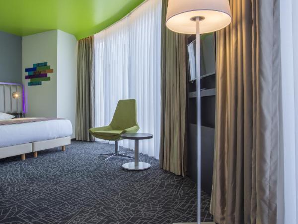 Park Inn By Radisson Istanbul Ataturk Airport : photo 6 de la chambre chambre familiale