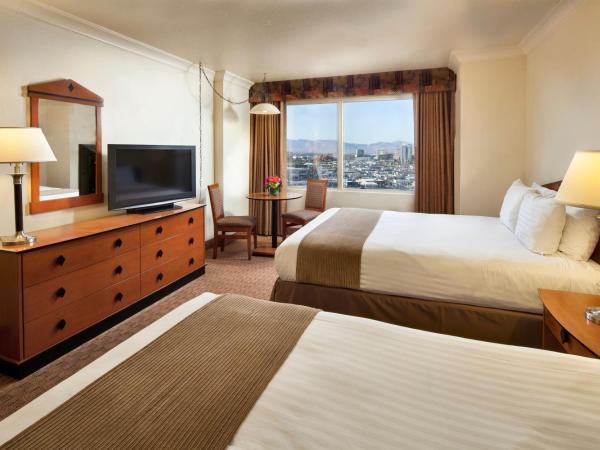 The STRAT Hotel, Casino & Tower : photo 5 de la chambre chambre standard avec 2 lits queen-size