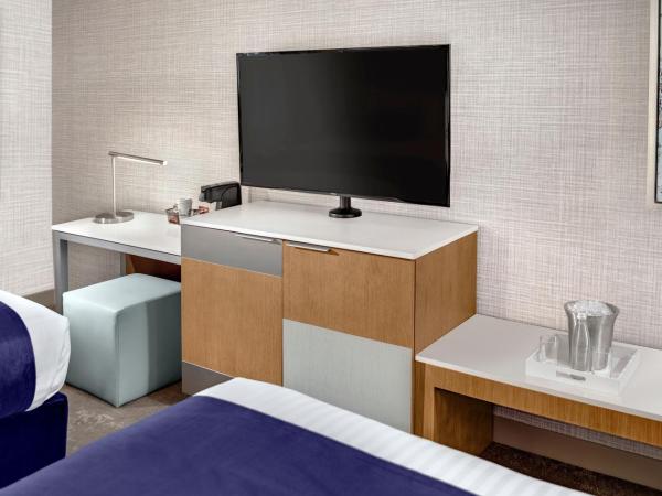 The STRAT Hotel, Casino & Tower : photo 3 de la chambre hébergement elevate avec 2 lits queen-size - récemment rénové