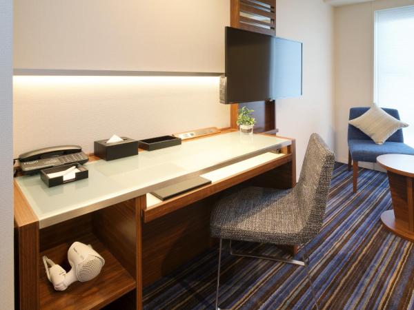 Keio Presso Inn Tokyo Station Yaesu : photo 3 de la chambre chambre lits jumeaux - non-fumeurs