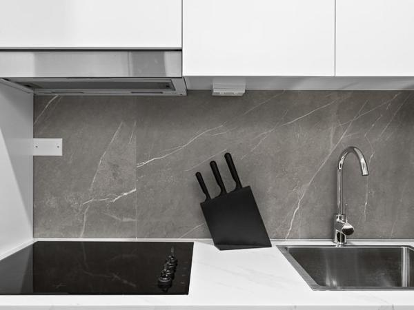 Modern Double Room - AC - Seconds to Central CBD - Near UTS& USYD& Darling Harbour& ICC&High Rated Restaurants - Shared Bathroom : photo 6 de la chambre chambre double avec salle de bains commune