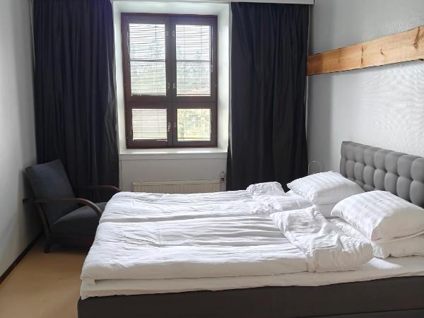 Majoitus Fox : photo 8 de la chambre chambre double avec salle de bains commune