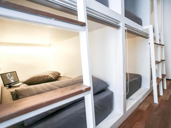 Shade House - Phuket Downtown : photo 3 de la chambre lit dans dortoir mixte de 4 lits