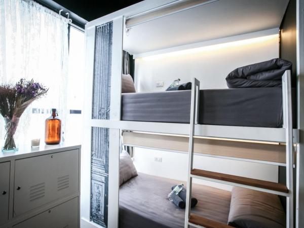 Shade House - Phuket Downtown : photo 7 de la chambre chambre quadruple standard