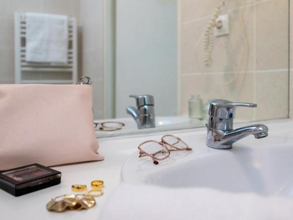 Nemea Appart Hotel Home Suite Nancy Centre : photo 8 de la chambre studio avec lit double (2 adultes)