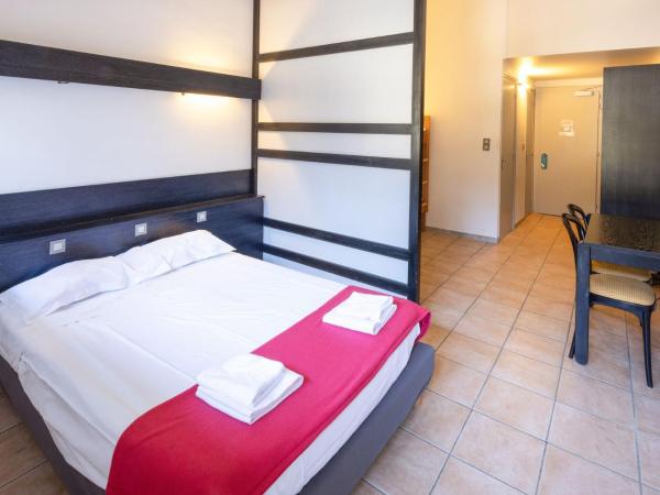 Village Club Miléade Calvi : photo 2 de la chambre chambre quadruple