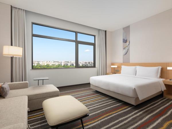 Fraser Place Wujiaochang Shanghai - Adjoin business center, free minibar : photo 2 de la chambre chambre lit king-size deluxe