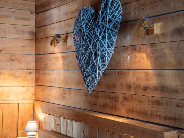 Les Chalets du Thorens : photo 9 de la chambre appartement 4 chambres (9-12 adultes)